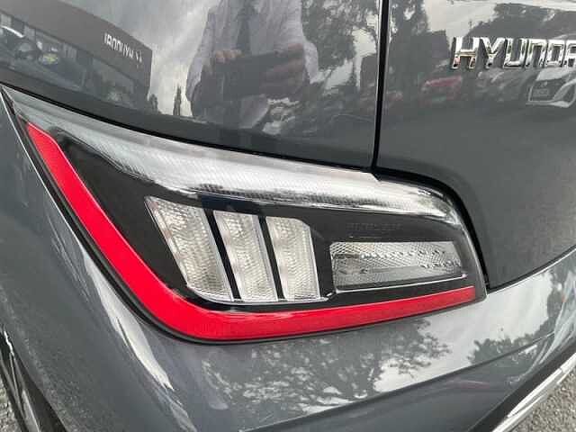 Hyundai KONA 39kWh Premium SUV 5dr Electric Auto (10.5kW Charger) (136 ps) Grey