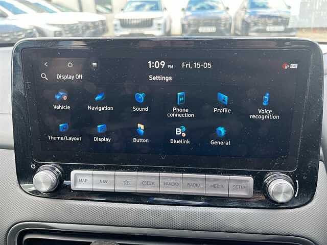 Hyundai KONA 39kWh Premium SUV 5dr Electric Auto (10.5kW Charger) (136 ps) Grey