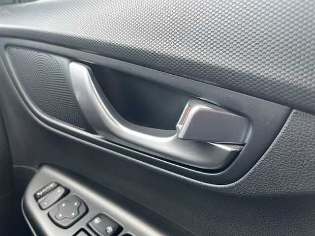 Hyundai KONA 39kWh Premium SUV 5dr Electric Auto (10.5kW Charger) (136 ps) Grey