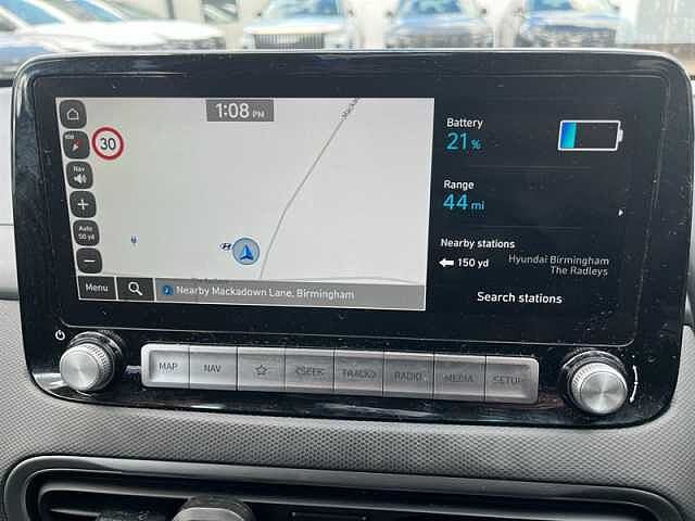 Hyundai KONA 39kWh Premium SUV 5dr Electric Auto (10.5kW Charger) (136 ps) Grey
