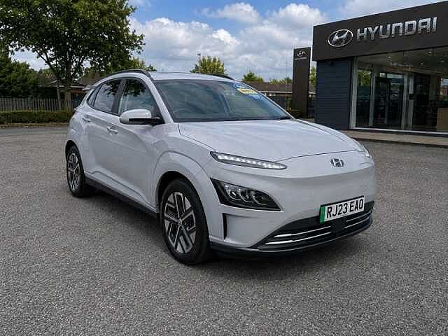 Hyundai KONA 64kWh Premium SUV 5dr Electric Auto (10.5kW Charger) (204 ps)