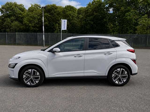 Hyundai KONA 64kWh Premium SUV 5dr Electric Auto (10.5kW Charger) (204 ps)