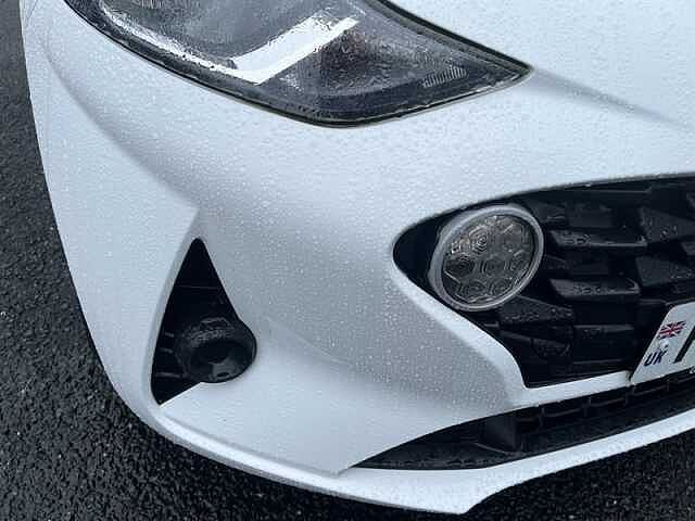 Hyundai I10 1.0 SE Hatchback 5dr Petrol Manual Euro 6 (s/s) (67 ps) White
