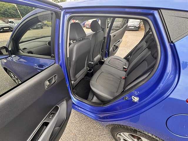 Hyundai i10 1.0 Play Hatchback 5dr Petrol Manual Euro 6 (67 ps)