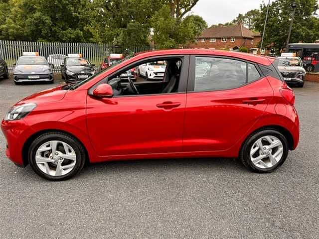 Hyundai i10 1.0 SE Connect Hatchback 5dr Petrol Manual Euro 6 (s/s) (67 ps)