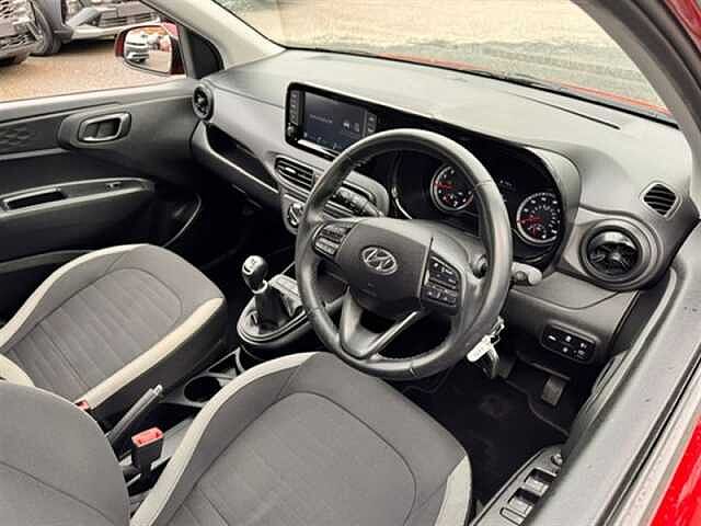 Hyundai i10 1.0 SE Connect Hatchback 5dr Petrol Manual Euro 6 (s/s) (67 ps)