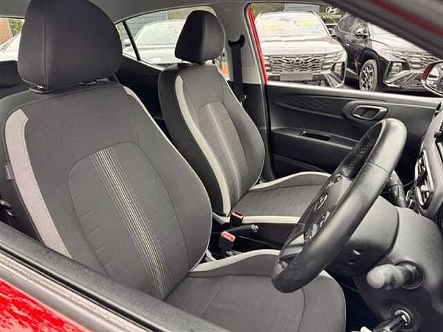 Hyundai i10 1.0 SE Connect Hatchback 5dr Petrol Manual Euro 6 (s/s) (67 ps)