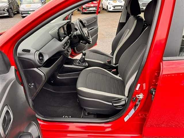 Hyundai i10 1.0 SE Connect Hatchback 5dr Petrol Manual Euro 6 (s/s) (67 ps)