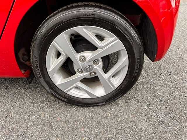 Hyundai i10 1.0 SE Connect Hatchback 5dr Petrol Manual Euro 6 (s/s) (67 ps)