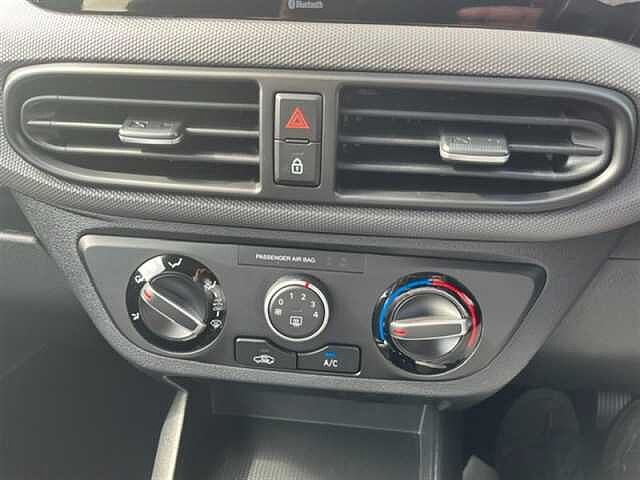 Hyundai i10 1.0 SE Connect Hatchback 5dr Petrol Manual Euro 6 (s/s) (67 ps)
