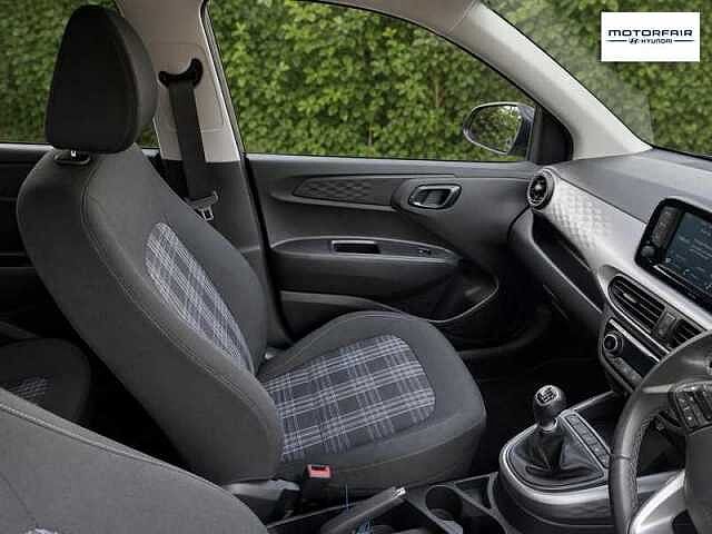 Hyundai i10 1.0 Premium Hatchback 5dr Petrol Manual Euro 6 (s/s) (67 ps)