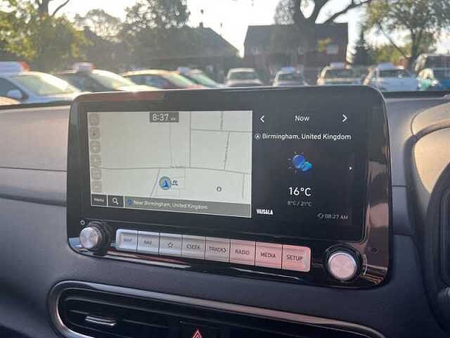 Hyundai KONA 39kWh SE Connect SUV 5dr Electric Auto (10.5kW Charger) (136 ps) Grey