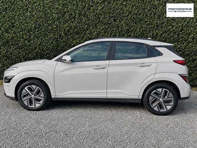 Hyundai KONA 39kWh SE Connect SUV 5dr Electric Auto (10.5kW Charger) (136 ps) Grey