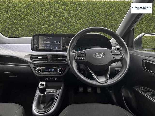 Hyundai I10 1.0 Premium Hatchback 5dr Petrol Manual Euro 6 (s/s) (67 ps) White