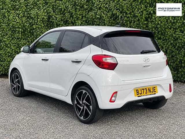 Hyundai I10 1.0 Premium Hatchback 5dr Petrol Manual Euro 6 (s/s) (67 ps) White