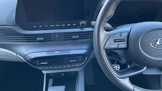 Hyundai BAYON 1.0 T-GDi MHEV Ultimate SUV 5dr Petrol Hybrid DCT Euro 6 (s/s) (100 ps)