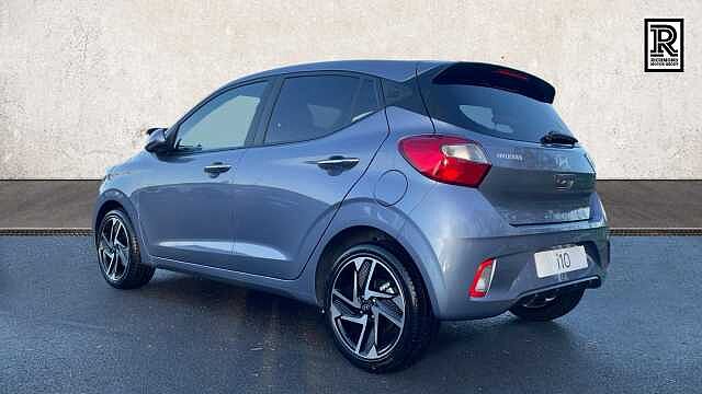 Hyundai i10 1.2 Premium Hatchback 5dr Petrol Auto Euro 6 (s/s) (79 ps)