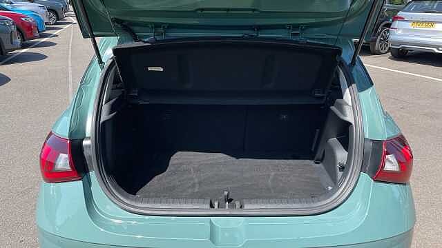 Hyundai I20 1.0 T-GDi MHEV Premium Hatchback 5dr Petrol Hybrid Manual Euro 6 (s/s) (100 ps) Green