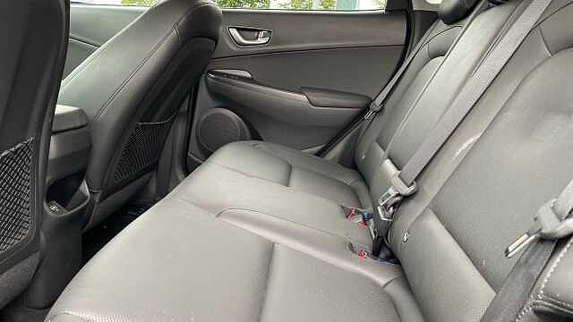 Hyundai KONA 1.6 h-GDi Ultimate SUV 5dr Petrol Hybrid DCT Euro 6 (s/s) (141 ps)
