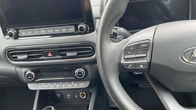 Hyundai KONA 1.6 h-GDi Ultimate SUV 5dr Petrol Hybrid DCT Euro 6 (s/s) (141 ps)