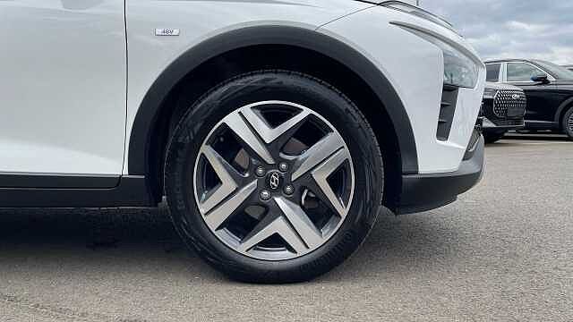 Hyundai BAYON 1.0 T-GDi MHEV Premium SUV 5dr Petrol Hybrid DCT Euro 6 (s/s) (120 ps) White