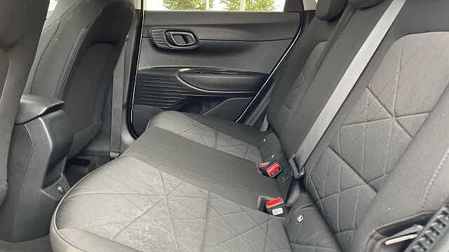 Hyundai BAYON 1.0 T-GDi MHEV Premium SUV 5dr Petrol Hybrid DCT Euro 6 (s/s) (120 ps) White