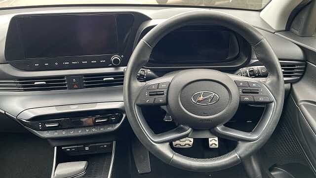 Hyundai BAYON 1.0 T-GDi MHEV Premium SUV 5dr Petrol Hybrid DCT Euro 6 (s/s) (120 ps) White