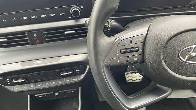 Hyundai BAYON 1.0 T-GDi MHEV Premium SUV 5dr Petrol Hybrid DCT Euro 6 (s/s) (120 ps) White