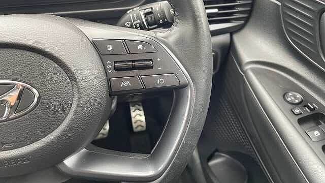 Hyundai BAYON 1.0 T-GDi MHEV Premium SUV 5dr Petrol Hybrid DCT Euro 6 (s/s) (120 ps) White