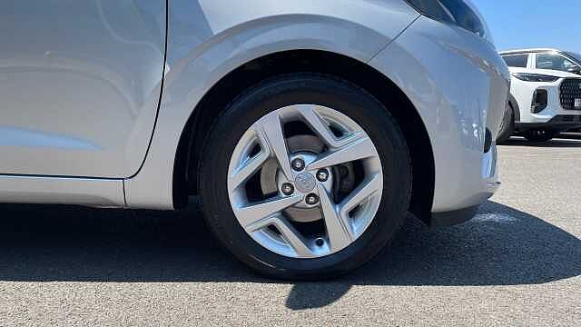 Hyundai i10 1.0 SE Connect Hatchback 5dr Petrol Manual Euro 6 (s/s) (67 ps)