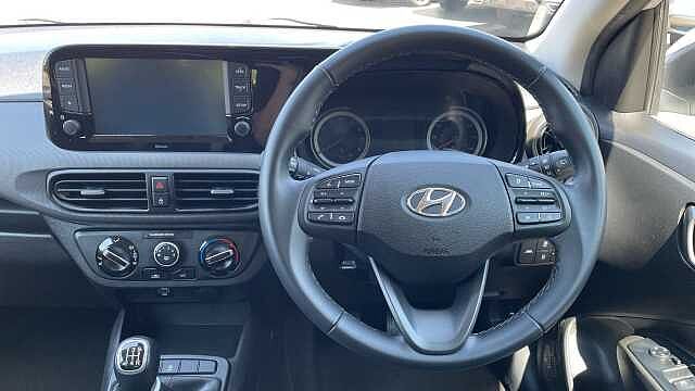 Hyundai i10 1.0 SE Connect Hatchback 5dr Petrol Manual Euro 6 (s/s) (67 ps)