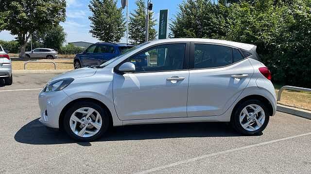 Hyundai i10 1.0 SE Connect Hatchback 5dr Petrol Manual Euro 6 (s/s) (67 ps)