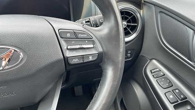 Hyundai KONA 1.6 h-GDi Ultimate SUV 5dr Petrol Hybrid DCT Euro 6 (s/s) (141 ps)