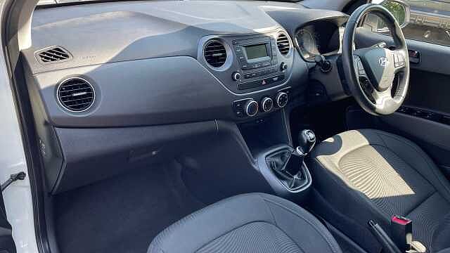 Hyundai i10 1.2 SE Hatchback 5dr Petrol Manual Euro 6 (87 ps)