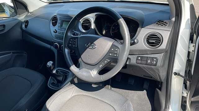 Hyundai i10 1.2 SE Hatchback 5dr Petrol Manual Euro 6 (87 ps)