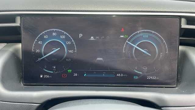 Hyundai TUCSON 1.6 h T-GDi Premium SUV 5dr Petrol Hybrid Auto Euro 6 (s/s) (230 ps) Shimmering Slvr
