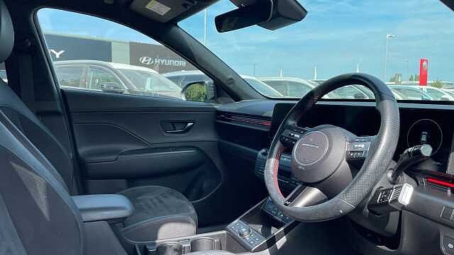 Hyundai KONA 1.6 h-GDi N Line S SUV 5dr Petrol Hybrid DCT Euro 6 (s/s) (141 ps) Atlas White