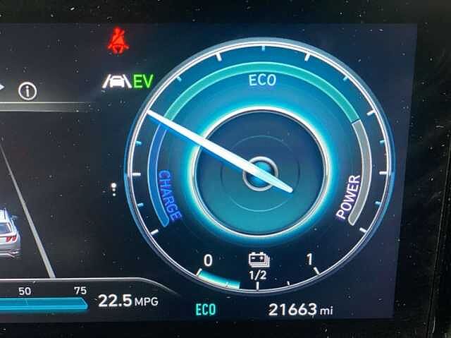 Hyundai TUCSON 1.6 TGDi Hybrid 230 SE Connect 5dr 2WD Auto RED