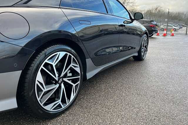Hyundai IONIQ 6 77.4kwh Ultimate Saloon 4dr Electric Auto Awd (325 Ps) Additional Pearl - Biophilic blue