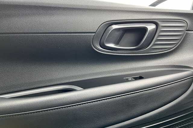 Hyundai BAYON 1.0 T Gdi Premium Suv 5dr Petrol Dct Euro 6 (s/s) (100 Ps) Aurora Grey