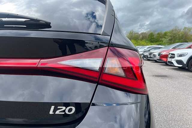 Hyundai I20 1.0 T Gdi Premium Hatchback 5dr Petrol Dct Euro 6 (s/s) (100 Ps) Phantom Black