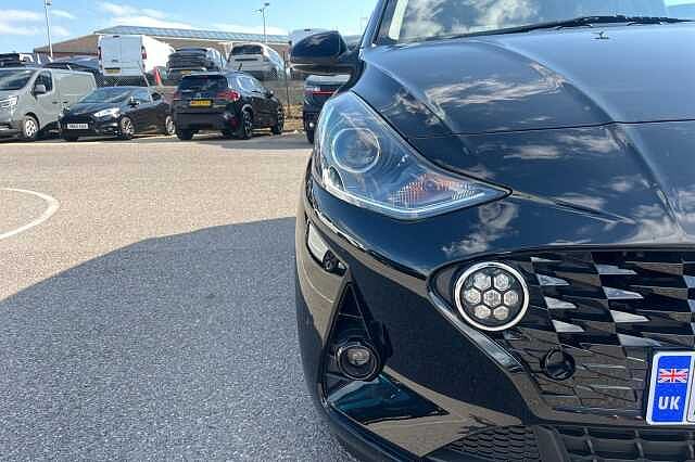 Hyundai I10 1.2 Premium Hatchback 5dr Petrol Auto Euro 6 (s/s) (84 Ps) Phantom Black