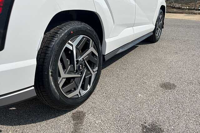 Hyundai KONA 1.6 H Gdi N Line Suv 5dr Petrol Hybrid Dct Euro 6 (s/s) (141 Ps) Atlas White