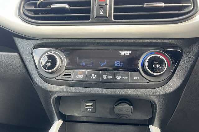 Hyundai I10 1.0 Premium Hatchback 5dr Petrol Manual Euro 6 (s/s) (67 Ps) Intense Blue