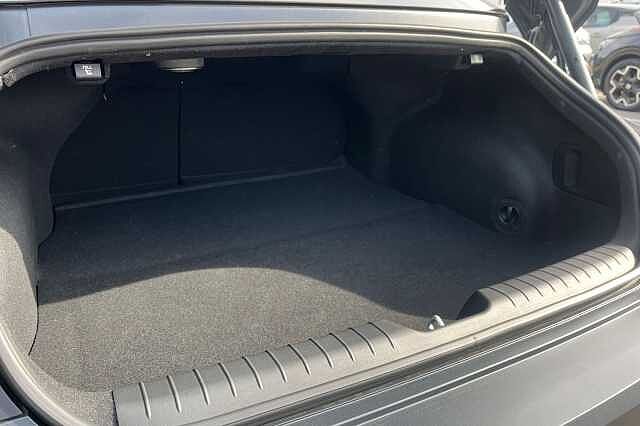 Hyundai Ioniq 6 77.4kwh Ultimate Saloon 4dr Electric Auto (228 Ps)