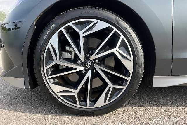 Hyundai Ioniq 6 77.4kwh Ultimate Saloon 4dr Electric Auto (228 Ps)