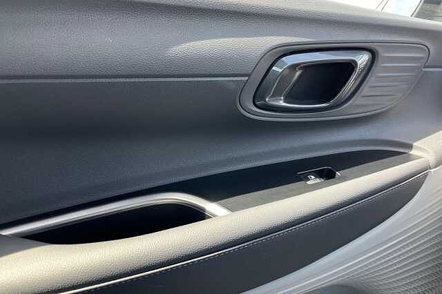 Hyundai Bayon 1.0 T Gdi Mhev Ultimate Suv 5dr Petrol Hybrid Dct Euro 6 (s/s) (100 Ps)