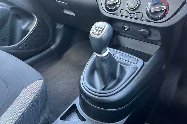 Hyundai I10 1.2 Se Connect Hatchback 5dr Petrol Manual Euro 6 (s/s) (84 Ps)