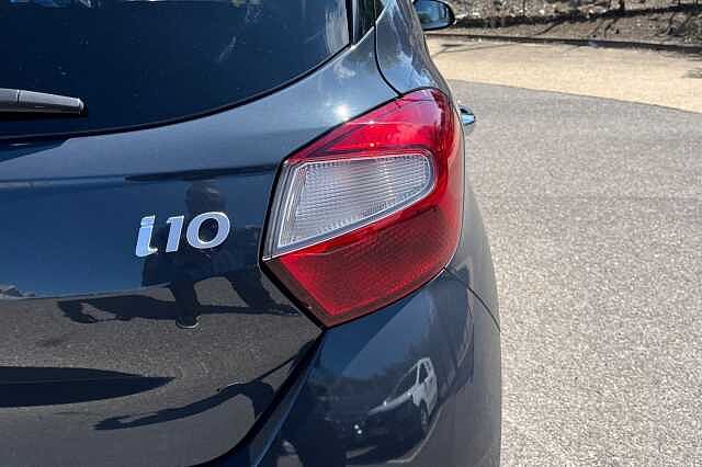 Hyundai I10 1.0 Premium Hatchback 5dr Petrol Manual Euro 6 (s/s) (63 Ps)
