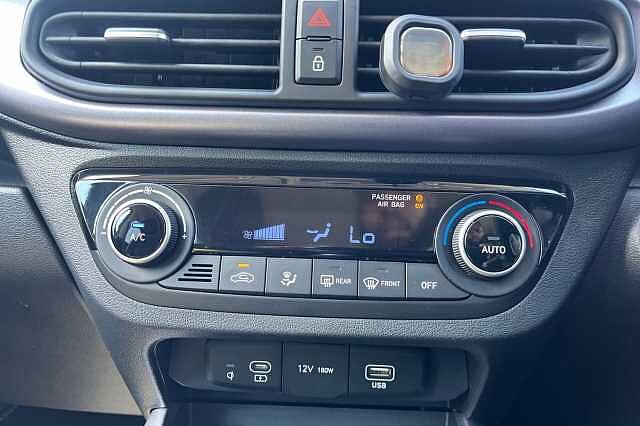 Hyundai I10 1.0 Premium Hatchback 5dr Petrol Manual Euro 6 (s/s) (63 Ps)